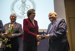 Prezes Zarządu Polfarmex S.A. z medalem Polskiego Komitetu Olimpijskiego